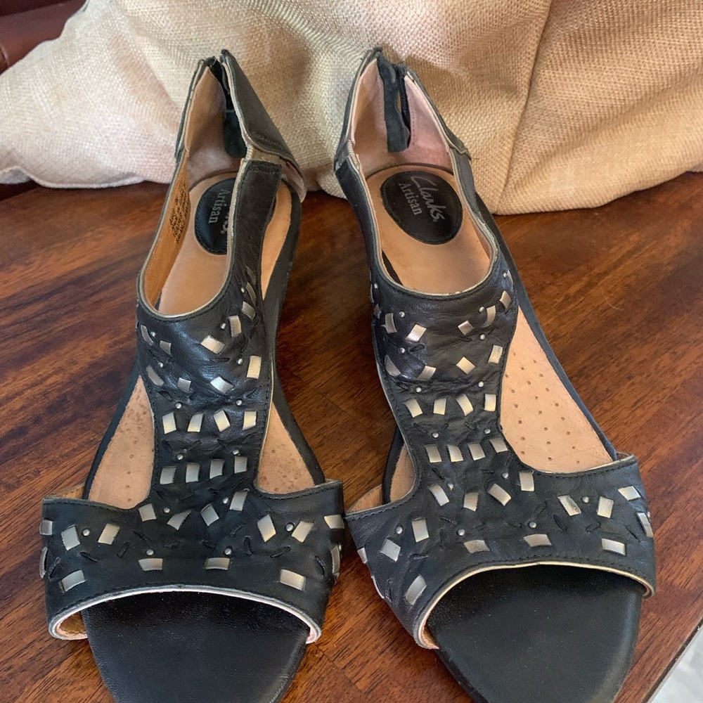 Clarks Artisan low wedge shoe, women’s 8.